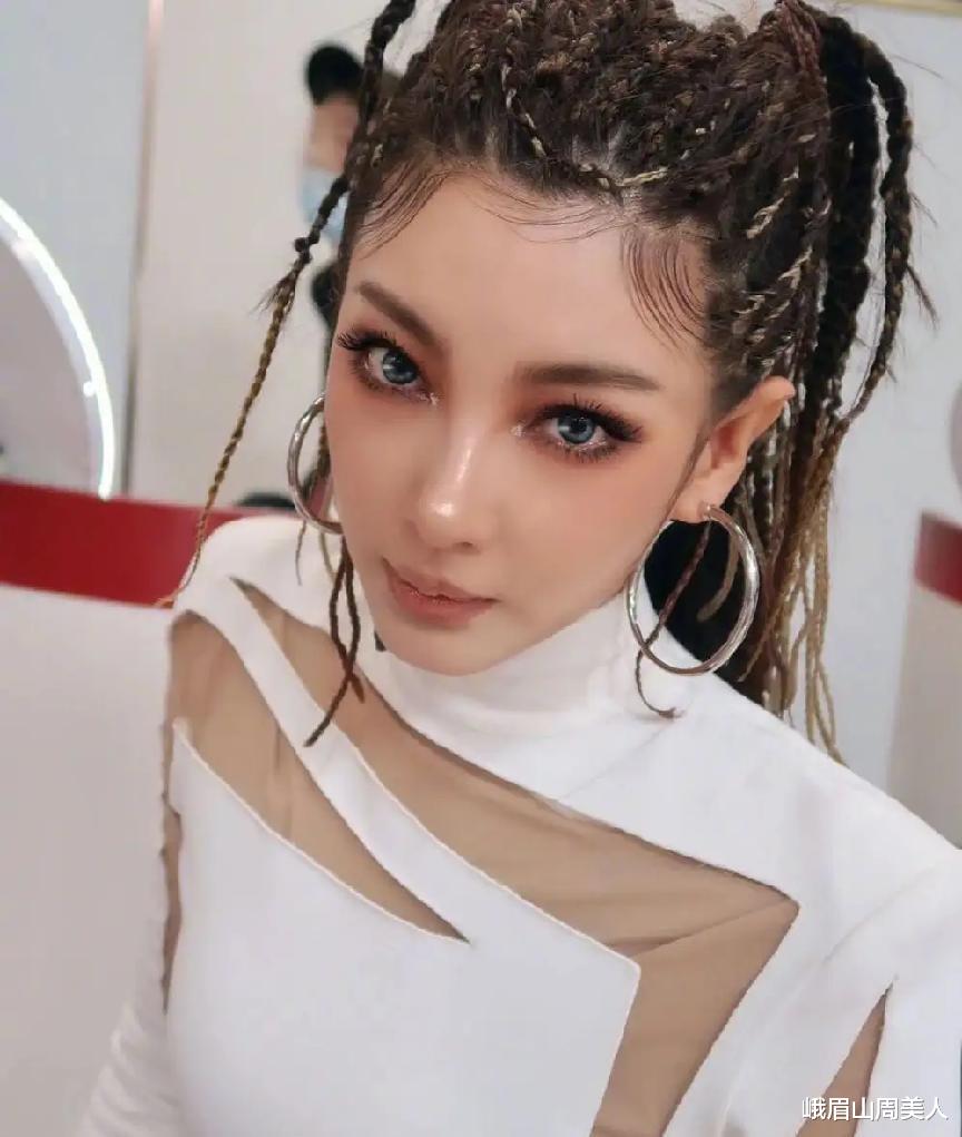 背头 ?直男“最反感”的3种女生发型，女生却认为很美，第一种很常见！