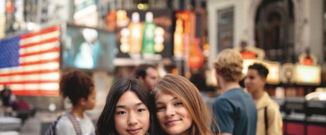 上海市|不收海外一年留学硕士,上海某区公务员录用条件,受到网民的支持