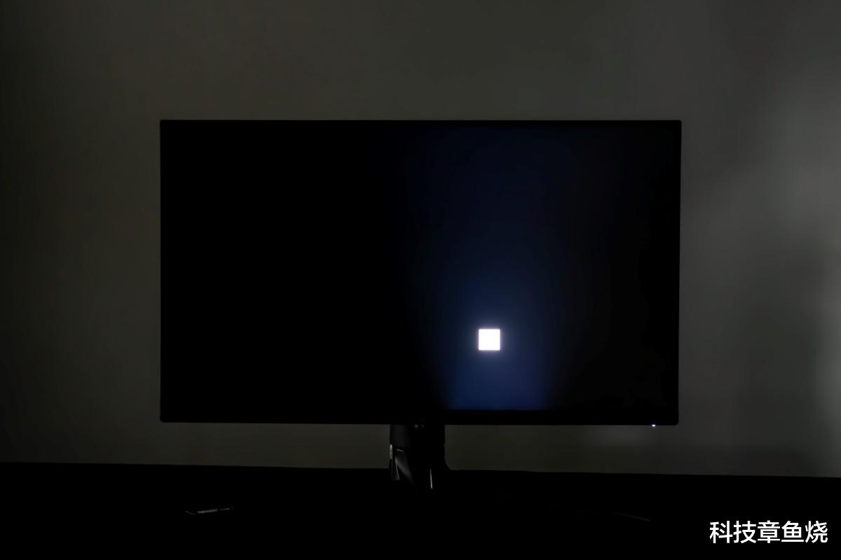 显示器|主机与PC通吃的狠角，ROG PG32UQ超胜显示器体验