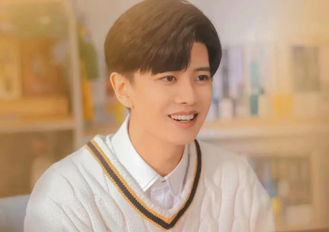 官宣|两天八个瓜，退圈、封杀、互撕、劈腿，个个都是大瓜