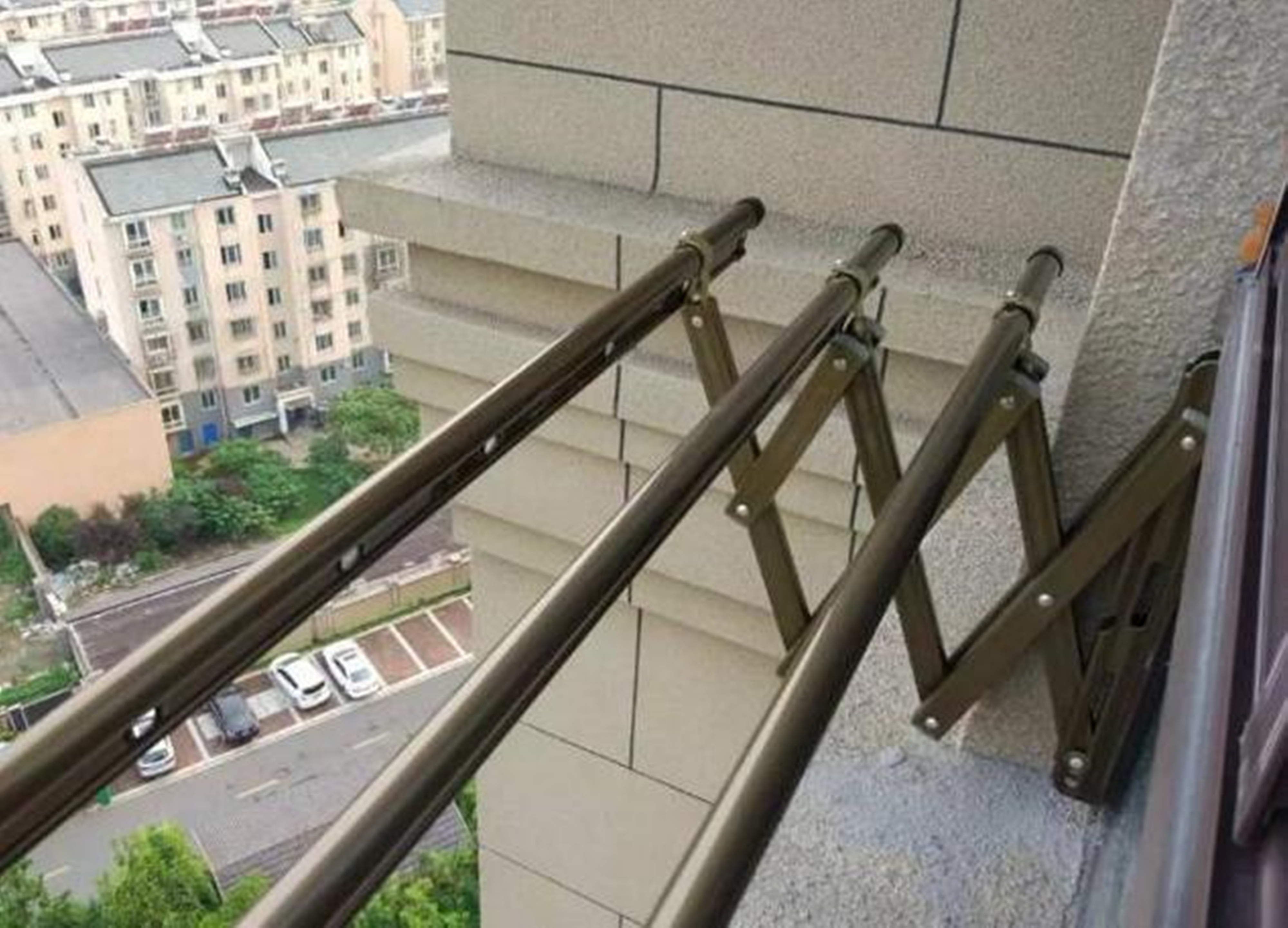 上不去顶楼,如何在家晒被褥?烘被机、折叠晾衣架,4招轻松解决