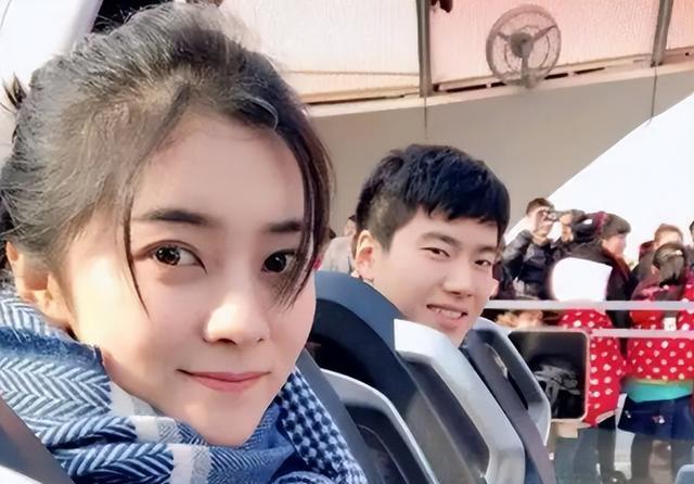 梁靖|国乒梁靖崑分手了？女友颜值高身材好，为事业“变心”球迷很理解
