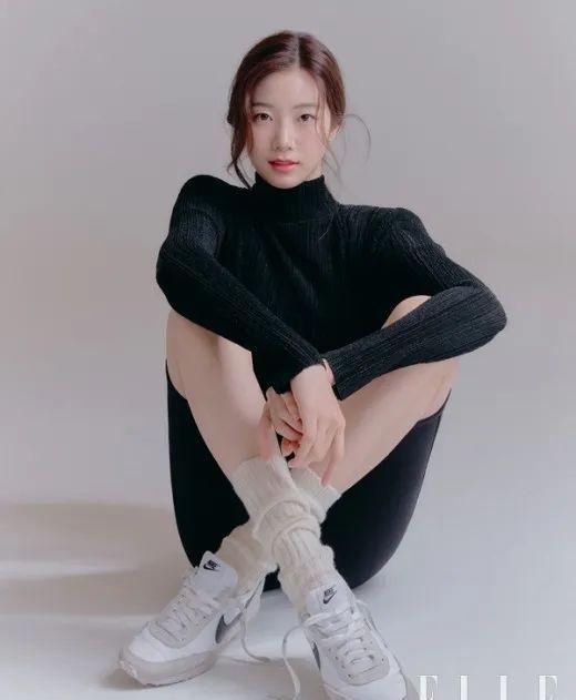 中村一叶|日本女星中村一叶靓丽写真！肤白貌美大长腿性感迷人