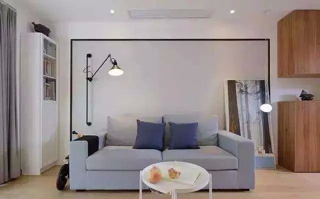 装修新房时只刷大白墙，连造型也没做，装完效果获邻居一片赞赏