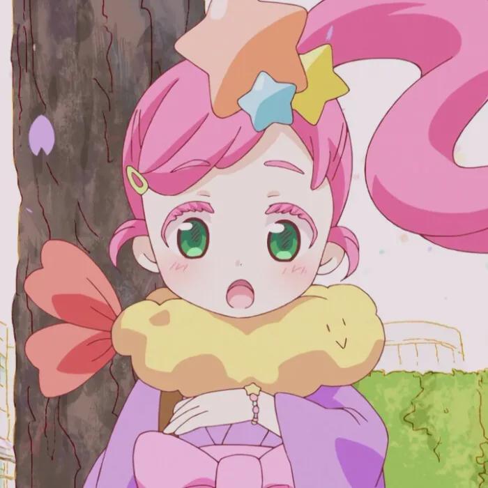 |动漫头像：你唯唯诺诺，她肆无忌惮