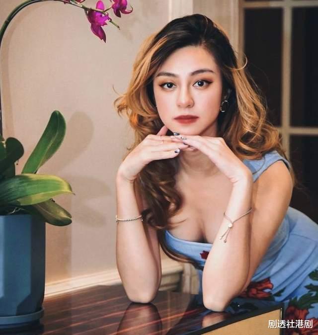 香港小姐|高学历港姐大热倒灶！说话太油还当场黑脸，被调侃为“马屁精”