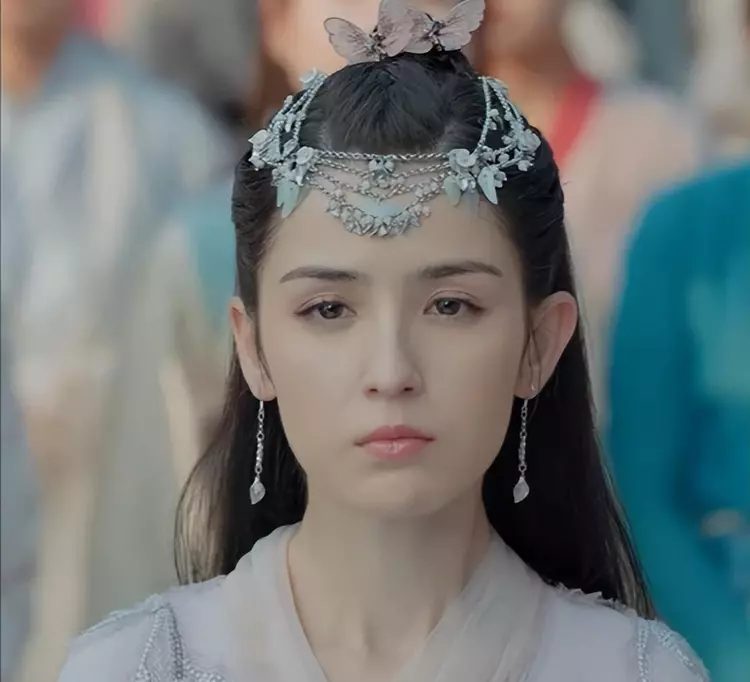 医美|出道即惊艳众人,现在却灵气全无,是花期太短还是医美太过?