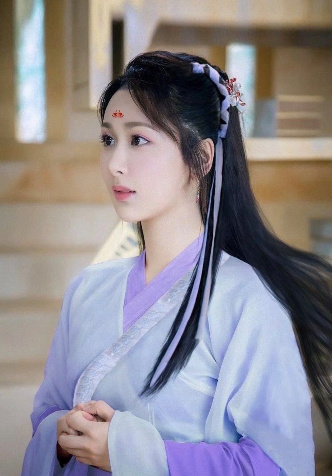 虞书欣|杨紫被指拖累新剧,《沉香如屑》数据下降,网友:女三的锅咱不背