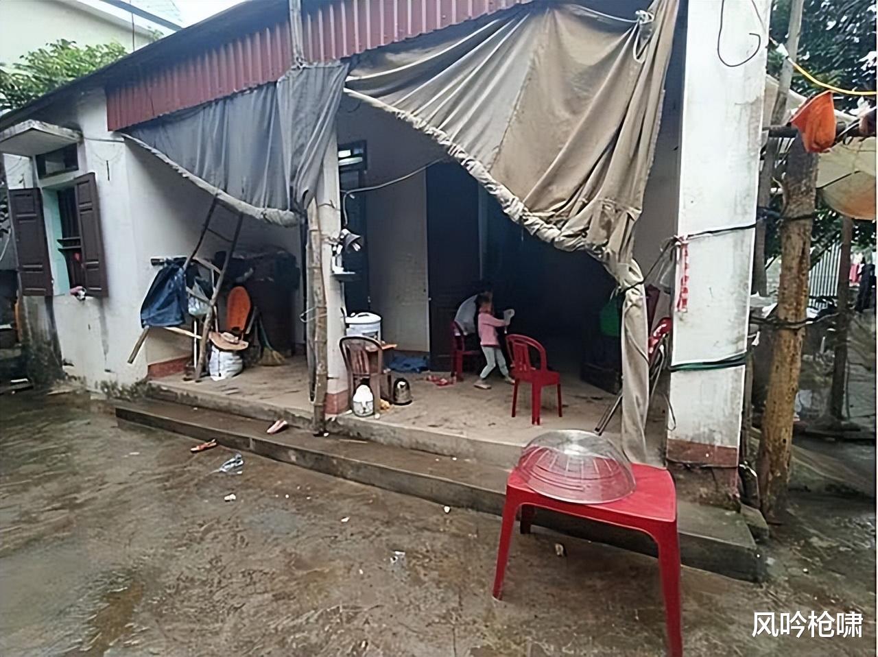 10年,越南27岁女子嫁7旬男子生3娃, 结婚12年,如今生活状况如何