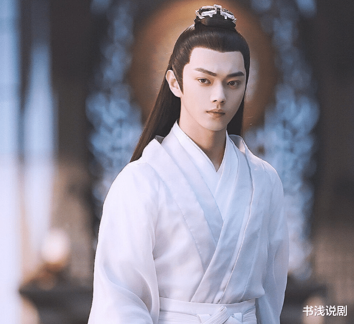 成毅|抖得越狠,演技越稳!骨折后去拍戏的成毅,让多少“AI派”脸红?