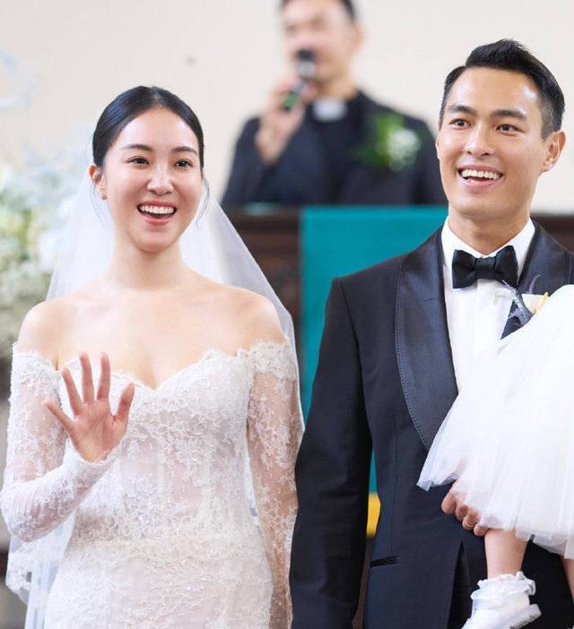 杨祐宁|太美:杨祐宁王咏颖婚礼美照,甜蜜拥吻惹人羡慕!