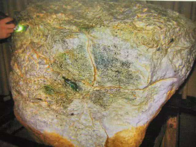 标王|回顾赌石界的“三大翡翠标王”,总价值超20亿,再难复制的辉煌