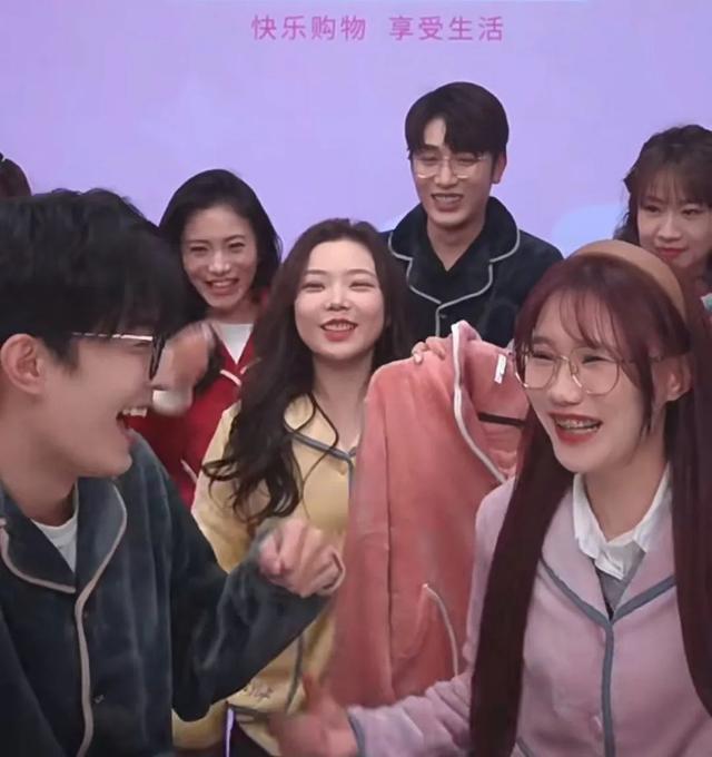 电子商务|新东方在线要改名!新名字里,藏着万亿行业的亮眼一年