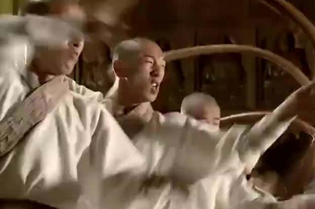海灯法师是骗子?77岁二指禅倒立造假,87岁圆寂少林寺无一人吊唁