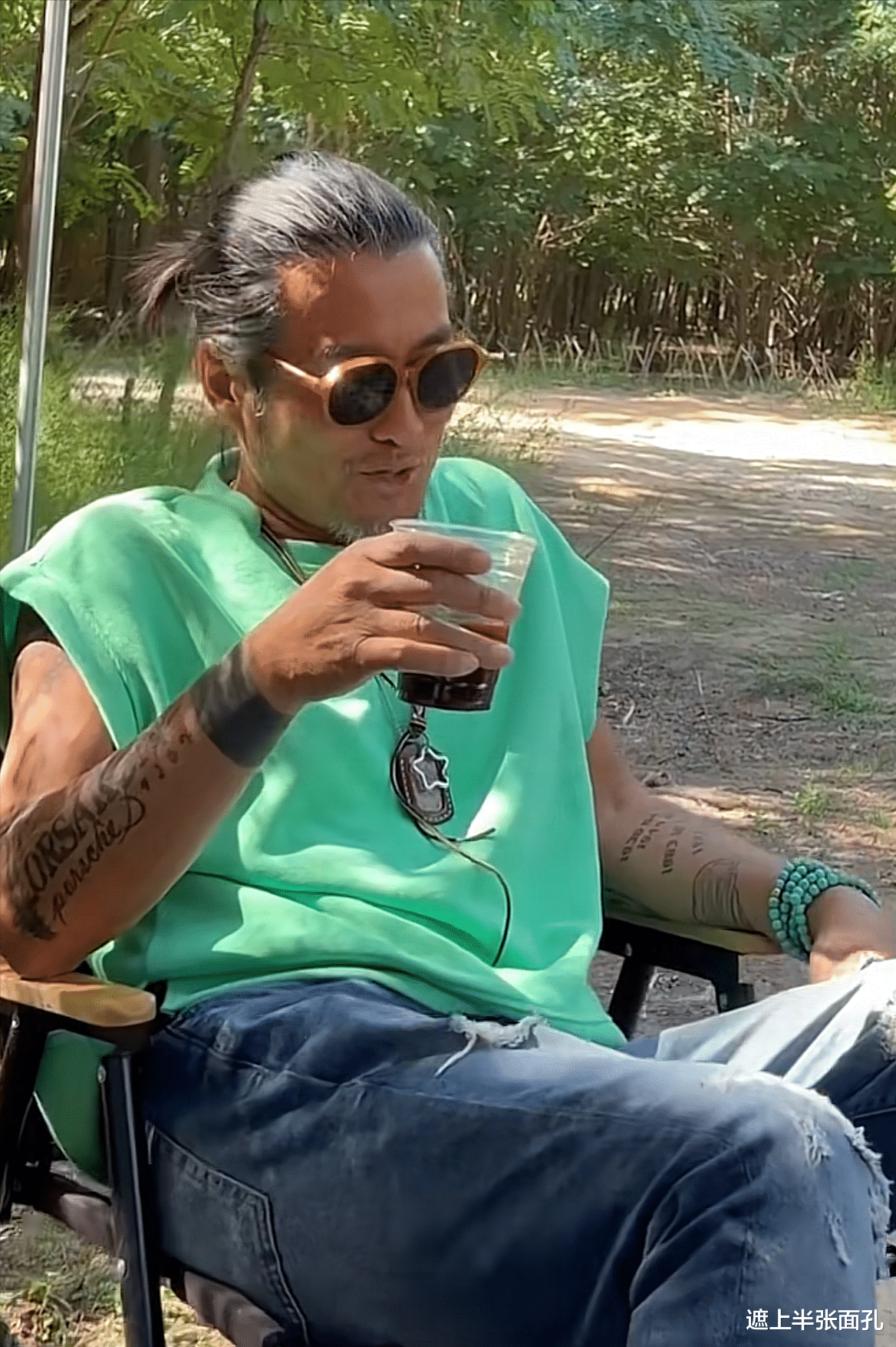 孙兴|58岁孙兴隐居宁夏,DJ、喝酒、老友、旧车,漫步红尘活得无比潇洒