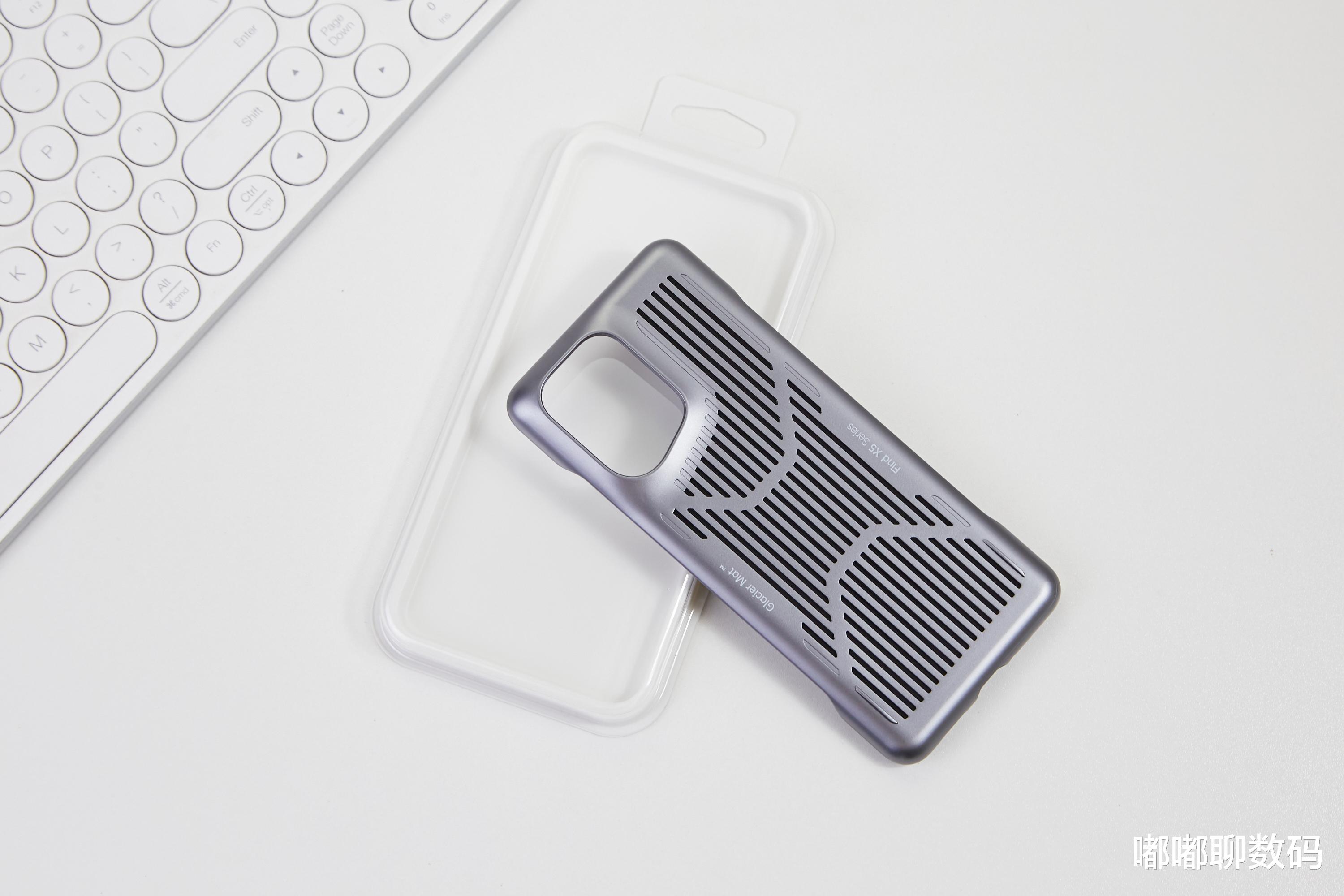 OPPO|OPPO武大研发新成果！能让手机“退烧”的手机壳已实现量产