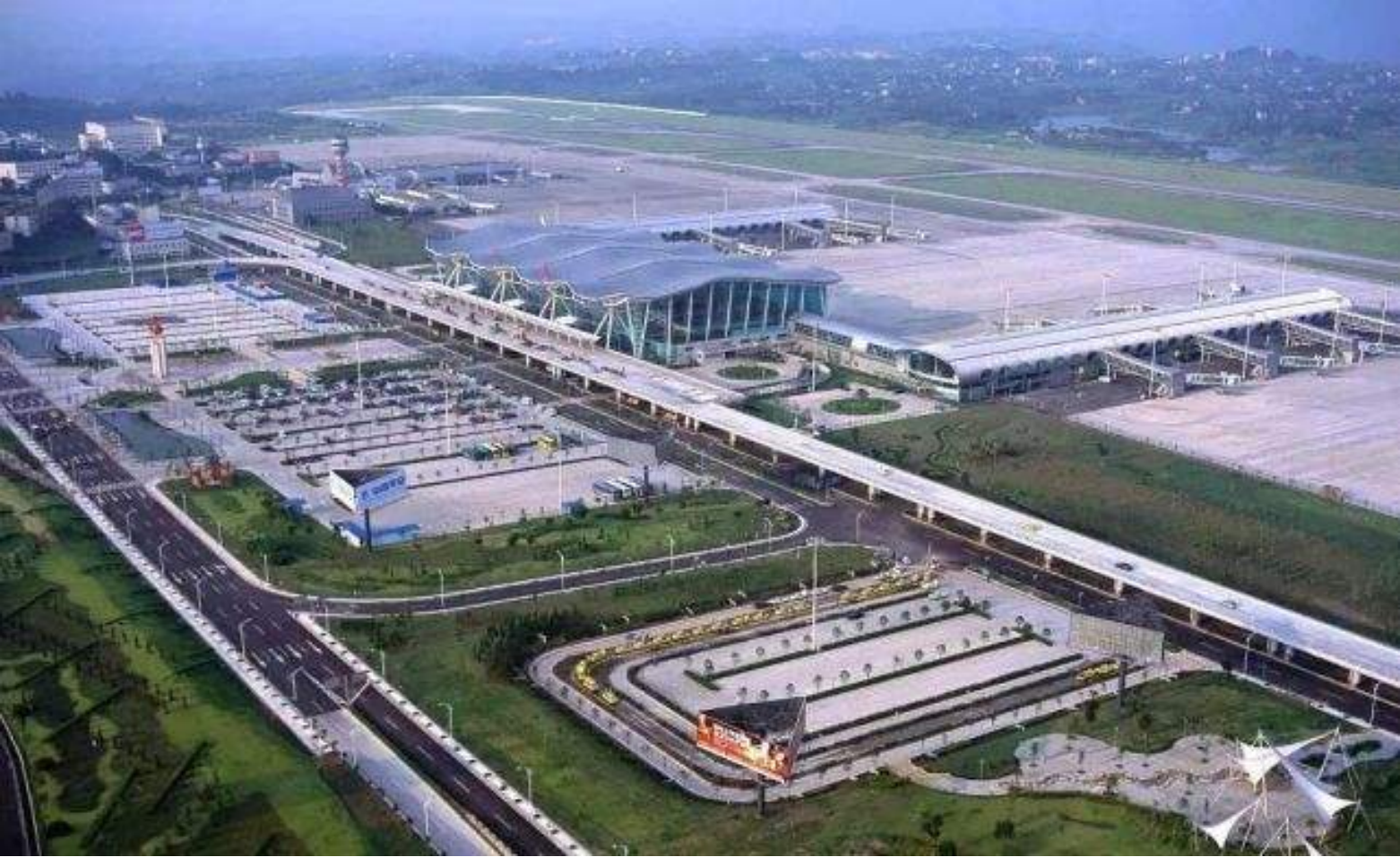 广西|我国唯一建在5A景区里的高原机场！海拔1745米，下了飞机直接开玩