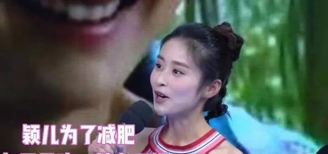 迪丽热巴|清瘦和丰满的女星对比：热巴瘦出“蝴蝶骨”，张雨绮“前凸后翘”