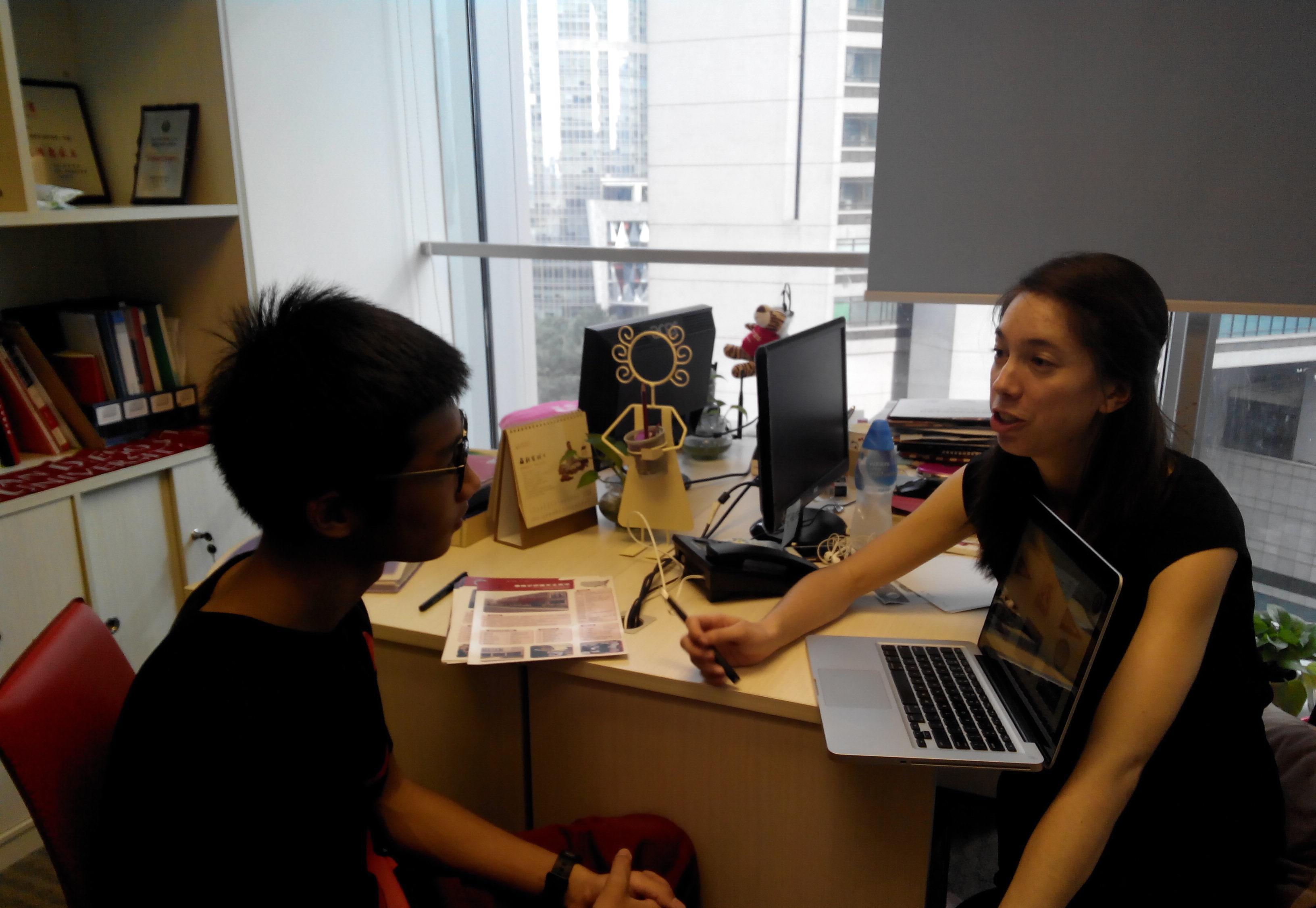 95后|面试官:“请在1分钟之内要到我的微信”,美女考虑后只用了10秒