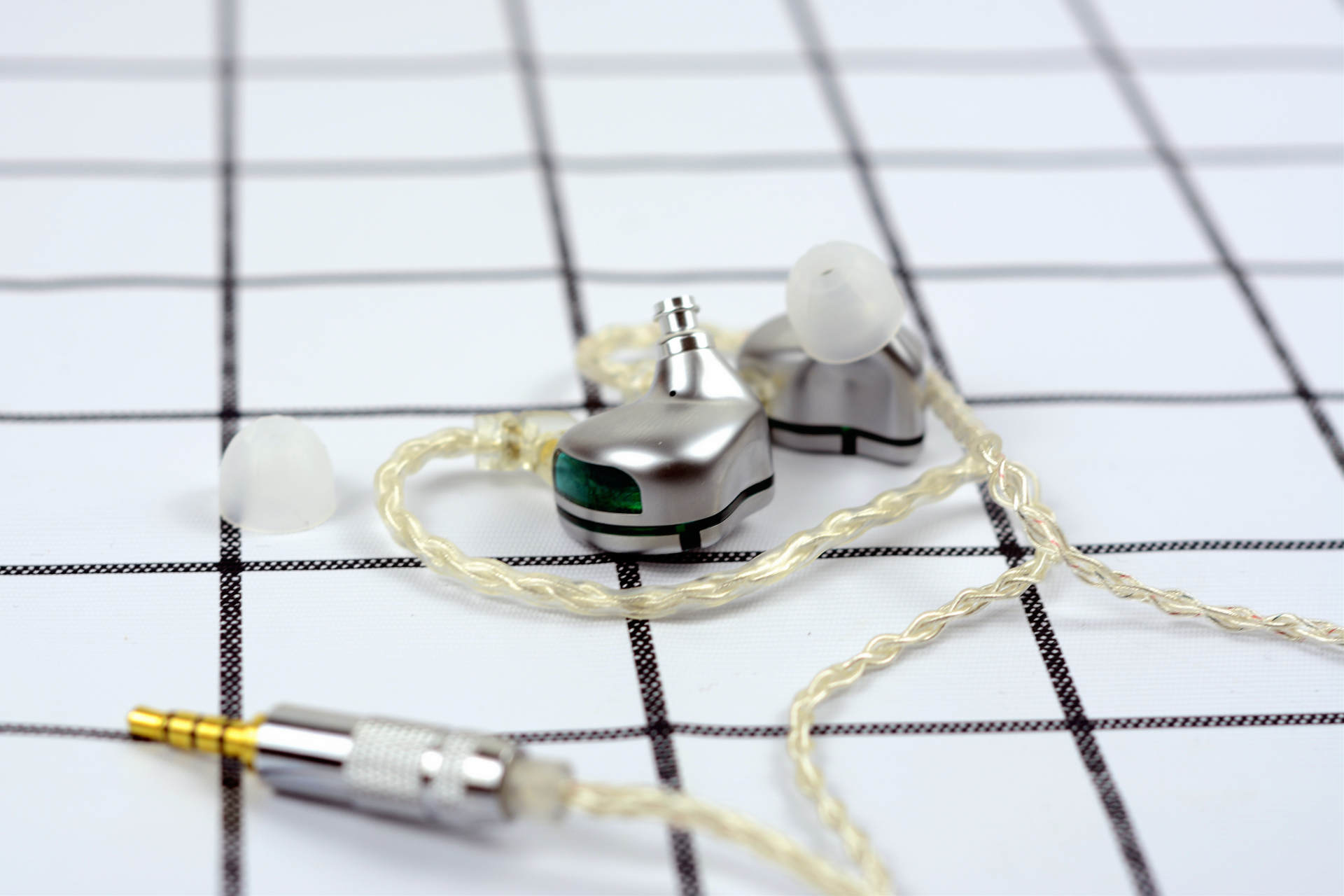 电子商务|有线耳机没落了？别忘了使用耳机的初衷是享受音乐，有它更纯粹