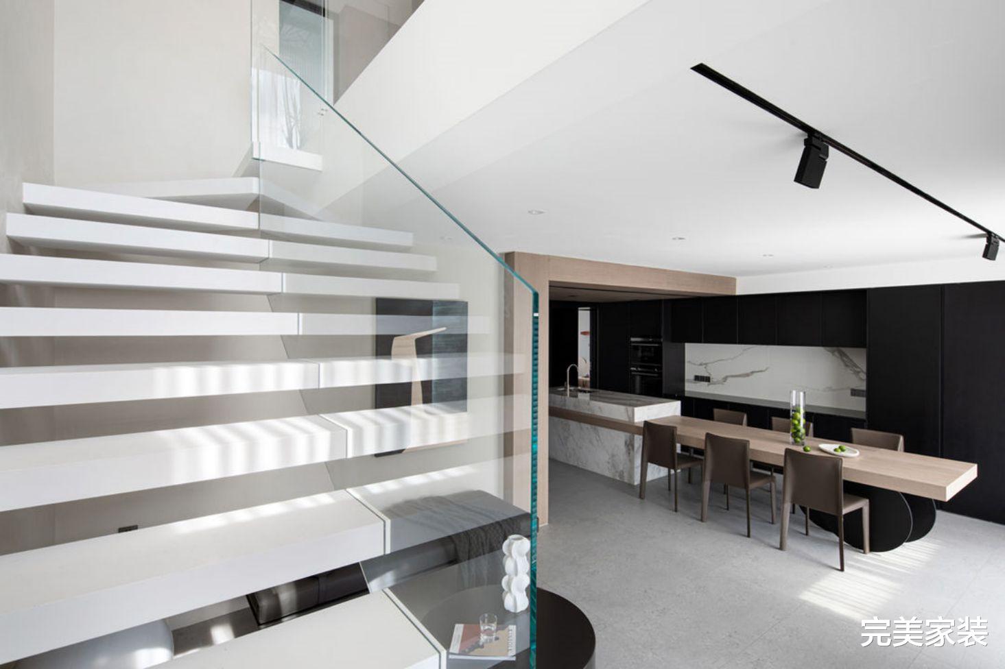 变“碍”为“爱”,80后夫妻爆改复式婚房,270㎡巧妙设计,太赞了