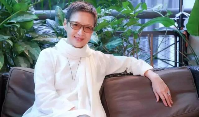 李敖|李敖因“恋足癖”娶胡因梦,婚姻仅维持3个月,却公开骂了她30年