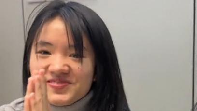 李勒优|李勒优被批忘本，回云南看爷奶成“大制作”剧本，网友：早晚塌房