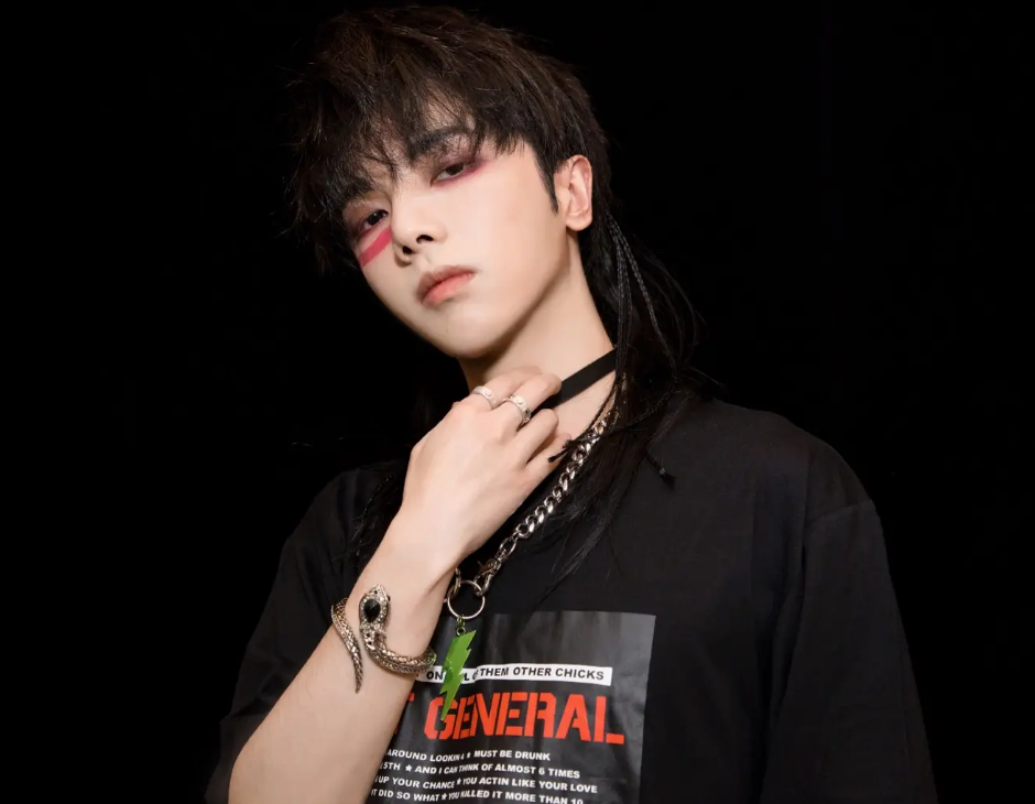 华晨宇|华晨宇发布新专辑《希忘Hope》,他在尝试不同的风格