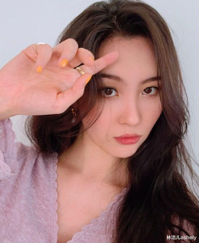 美甲 谭松韵、杨超越都在画的“倒置眼妆”，周冬雨同款肿泡眼画也清透自然