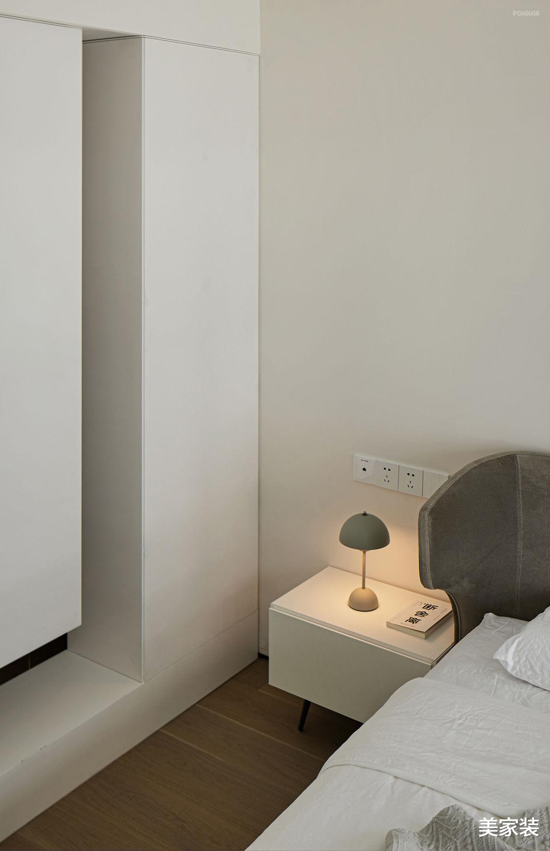 简约雅致的现代居住空间，追求简洁，收获舒适感