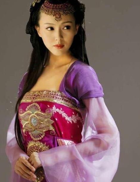 仙剑奇侠传三|婠婠再次COS紫萱获赞，小鱼海棠却被网友骂上热搜