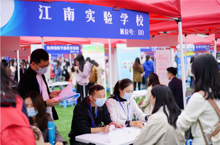 大学生|特殊形势下，6类“不会倒闭”的企业，不想考编的毕业生不妨一试