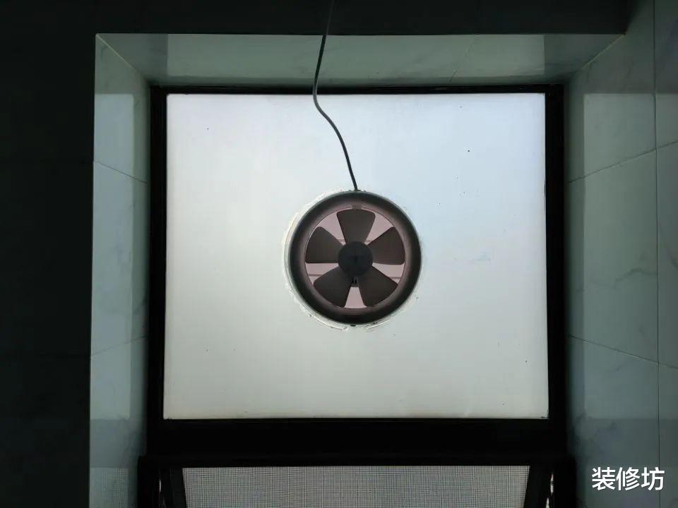 卫生间没窗户,臭味散不掉?试试日本主妇这招,干净没异味