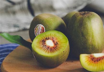 衰老|血压高,6种食物要少吃,再馋也要忍住,常吃6果,血压稳,保平安