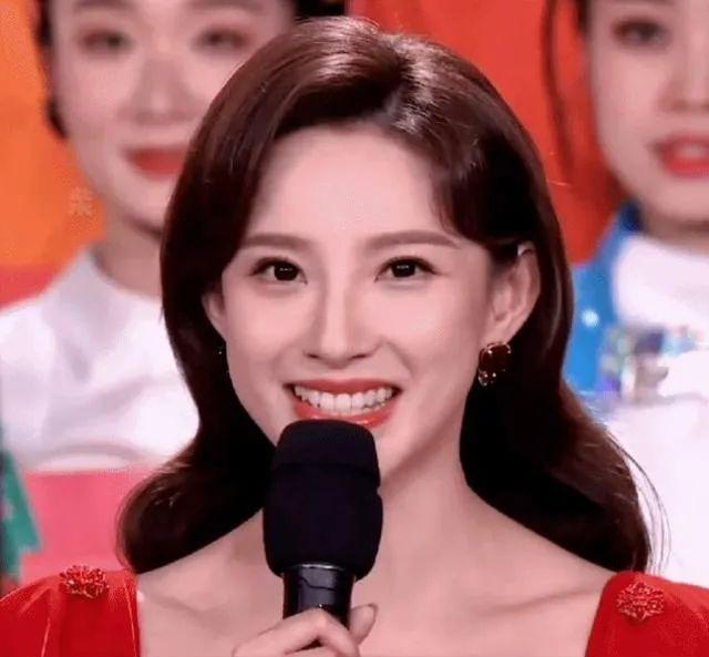 春晚|2022年春晚看点：沈腾马丽小品太真实，张小斐贾玲演婆媳笑点十足