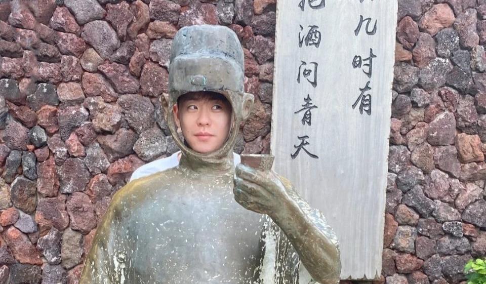 张扬|自称是成熟大人,干的却是小孩的事,德云社张云雷把生日过成段子