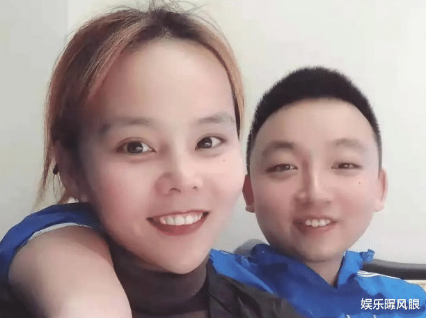 姚策|熊磊深夜思念姚策，晒4年前朋友圈情深意切，网友：又没流量了？