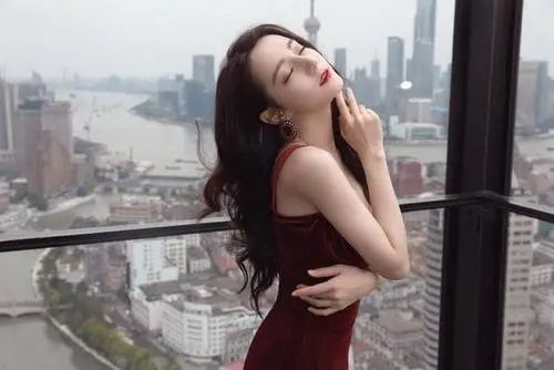 迪丽热巴|又有王牌IP定档,迪丽热巴搭档龚俊组成“颜霸组合”,爆款预定了