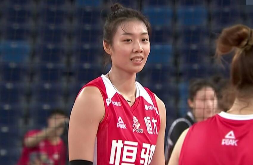 蔡斌|女排接应一姐出炉！蔡斌面临3选1抉择，球迷欢呼声一片