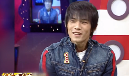 周杰伦|大小s姐妹与周杰伦间的尴尬事,22岁被“调戏”,两姐妹夸他可爱