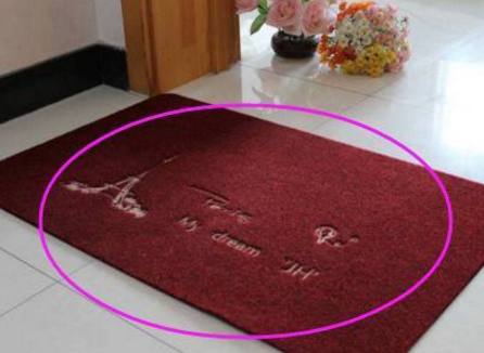 穷人在家门口放了这几样东西,越住越富裕,有钱人一看就懂!