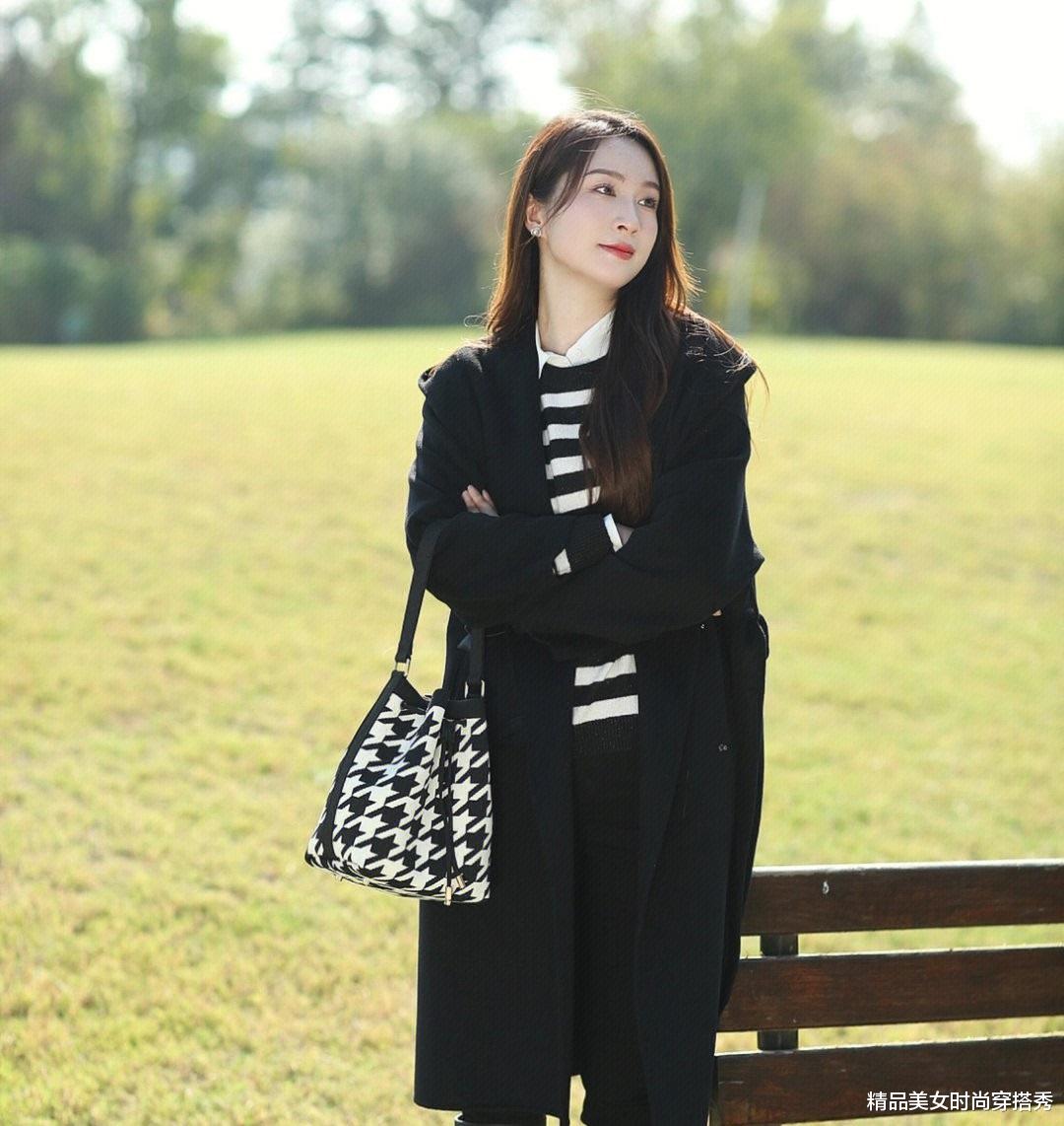 求职|通勤日常两不误，这几款简约的日常穿搭，让你秒变职场女王