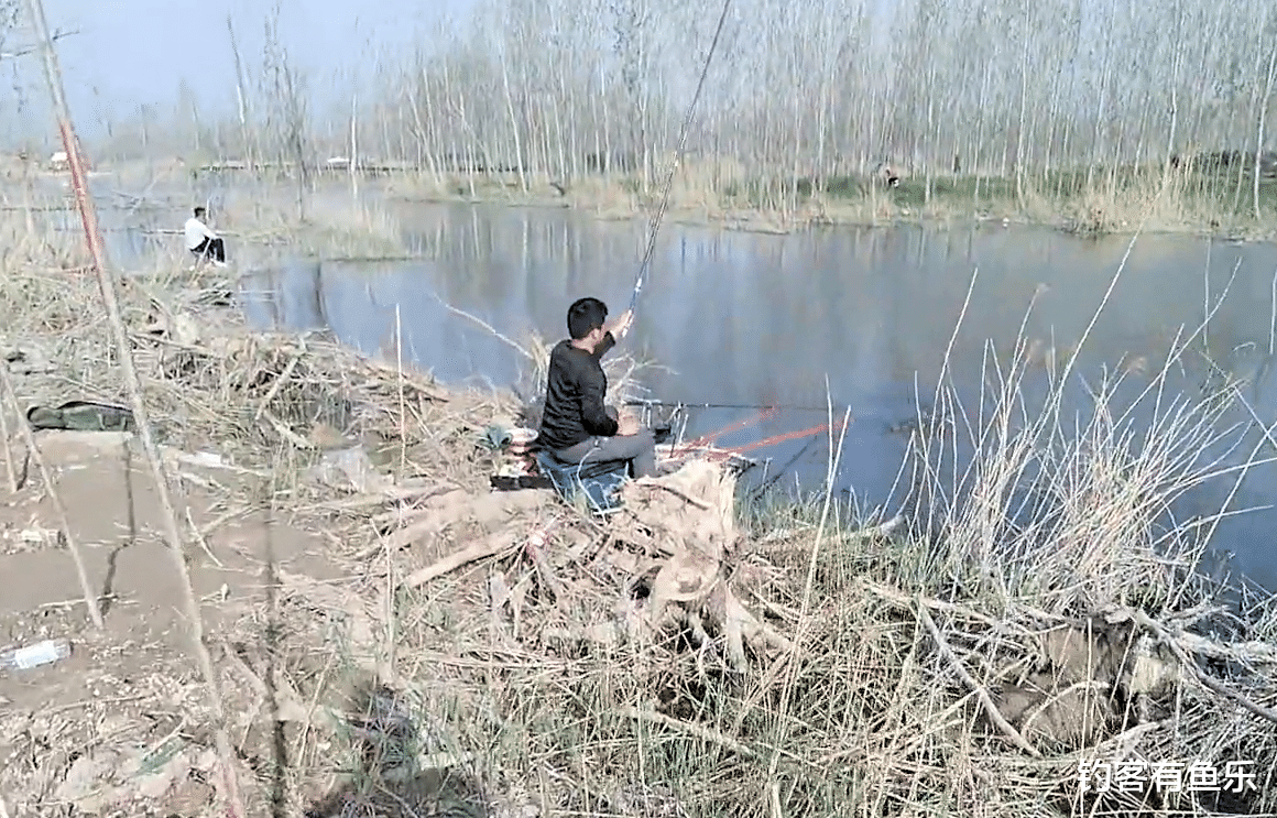 |野外钓鱼,用这几种方法,可快速判断水里是否有鱼,鱼会不会开口