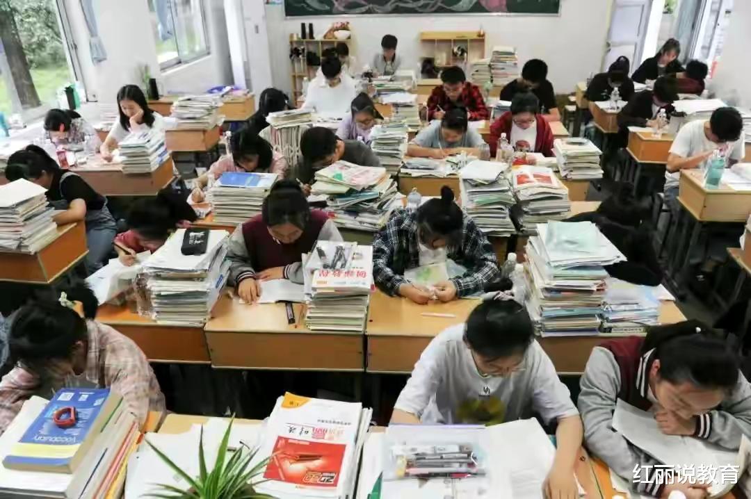 清华大学|清华大学也无法挽救“天坑专业”？学生转学成电，背后原因很无奈