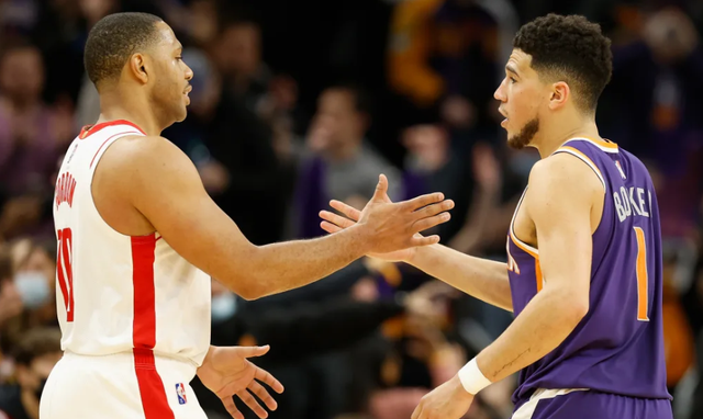 火箭考察新秀后卫尼克史密斯，圆脸登官宣新决定，交易快来了？