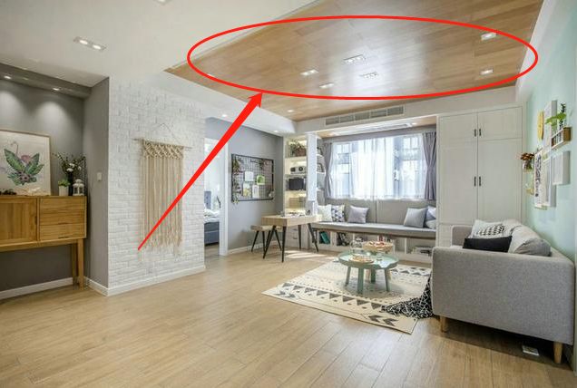 老婆硬要把地板贴天花板,菜碟挂墙上,完工后我愣了,谁见过