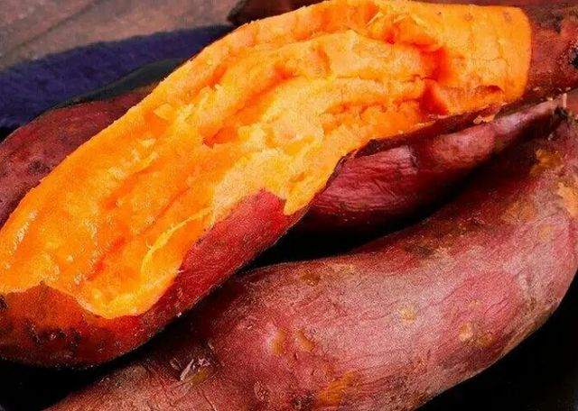 瓜子 减肥不能碰“瓜子”吗？坦白说：不想腹部长赘肉，7类主食要忌口