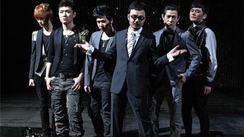 欧弟|咖位决定地位，曾经当红主持人，如今在喜剧人海报最边的小角落