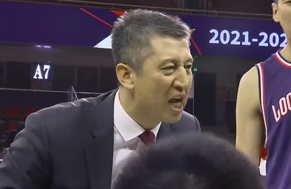 广州队|CBA窒息一战！广州赢下生死战，郭士强咆哮怒吼激励球员