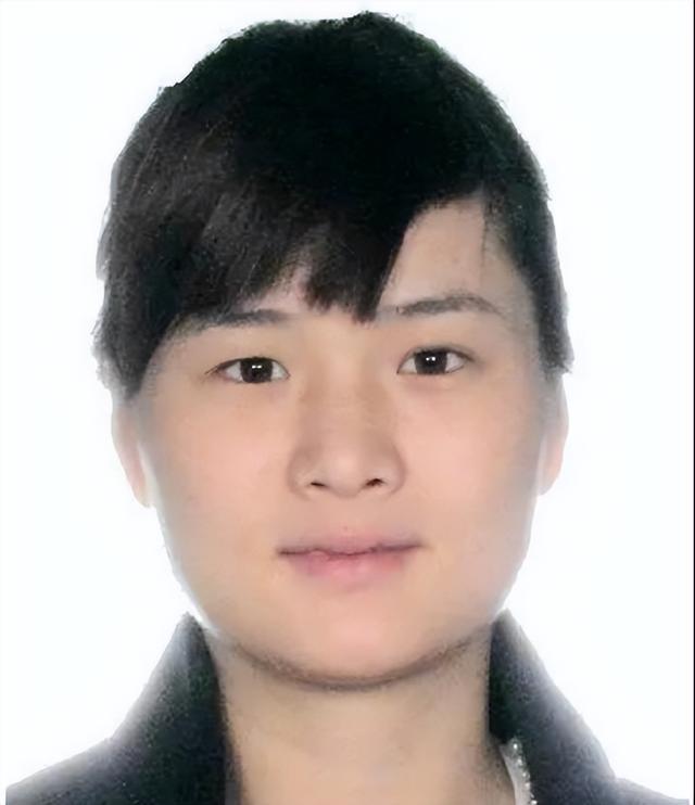 山东90后女黑老大李桂圆,靠美貌为祸东营多年,后被悬赏30万通缉